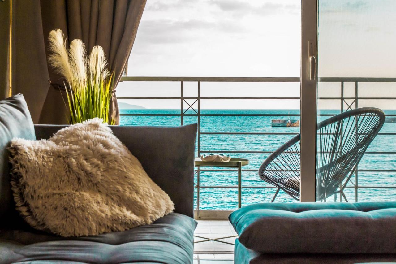 Seafront Kalamata Haven - Blue Luxury Suite Exteriör bild